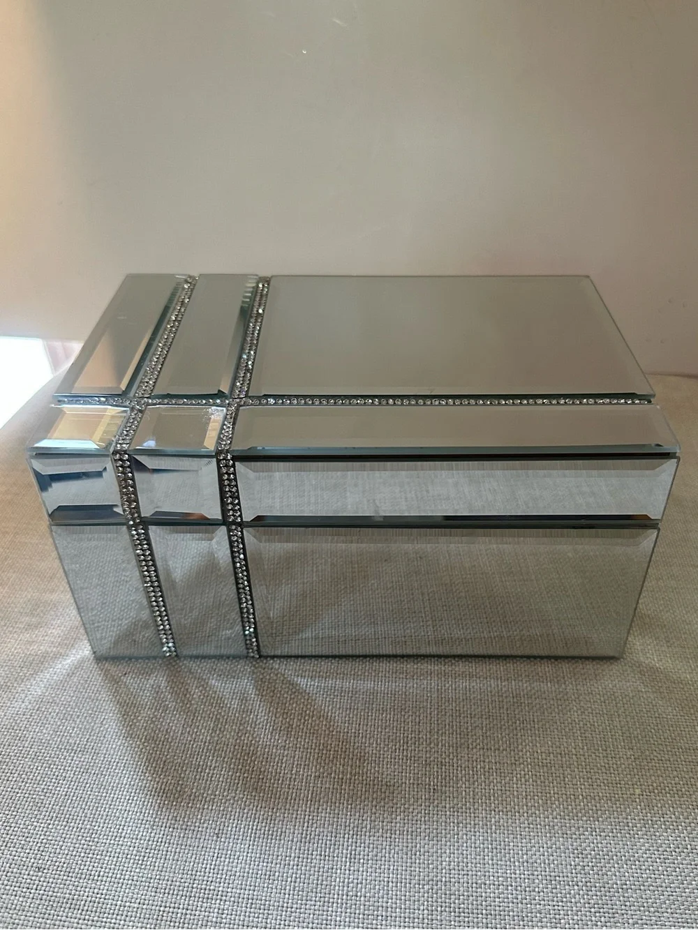 NWT TAHARI Mirrored Jewelry Box with Rhinestone Trim - Silver